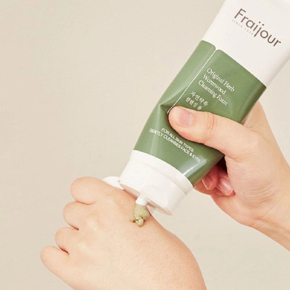 Пенка для лица Fraijour Original Herb Wormwood Cleansing Foam 150 мл