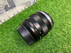 Carl Zeiss Makro-Planar T* 2/50 mm