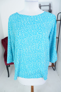 Блузка из вискозы  в милый горошек 48 размер, новая