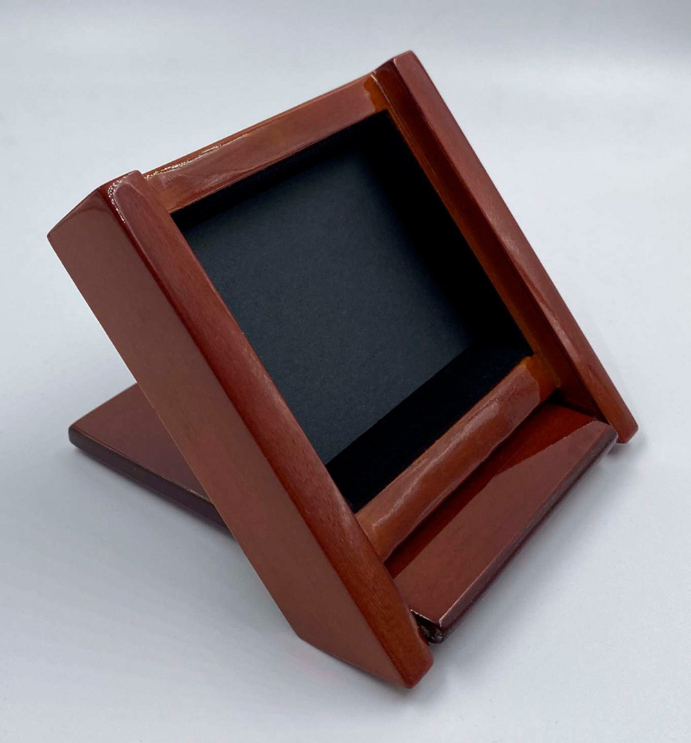 Футляр деревянный‑трансформер 93,4x102x23 мм.