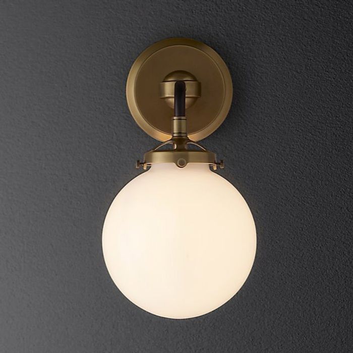 Бра Restoration Hardware Bistro Globe Milk Glass Single Sconce Brass