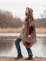 Пончо шерстяное с орнаментом