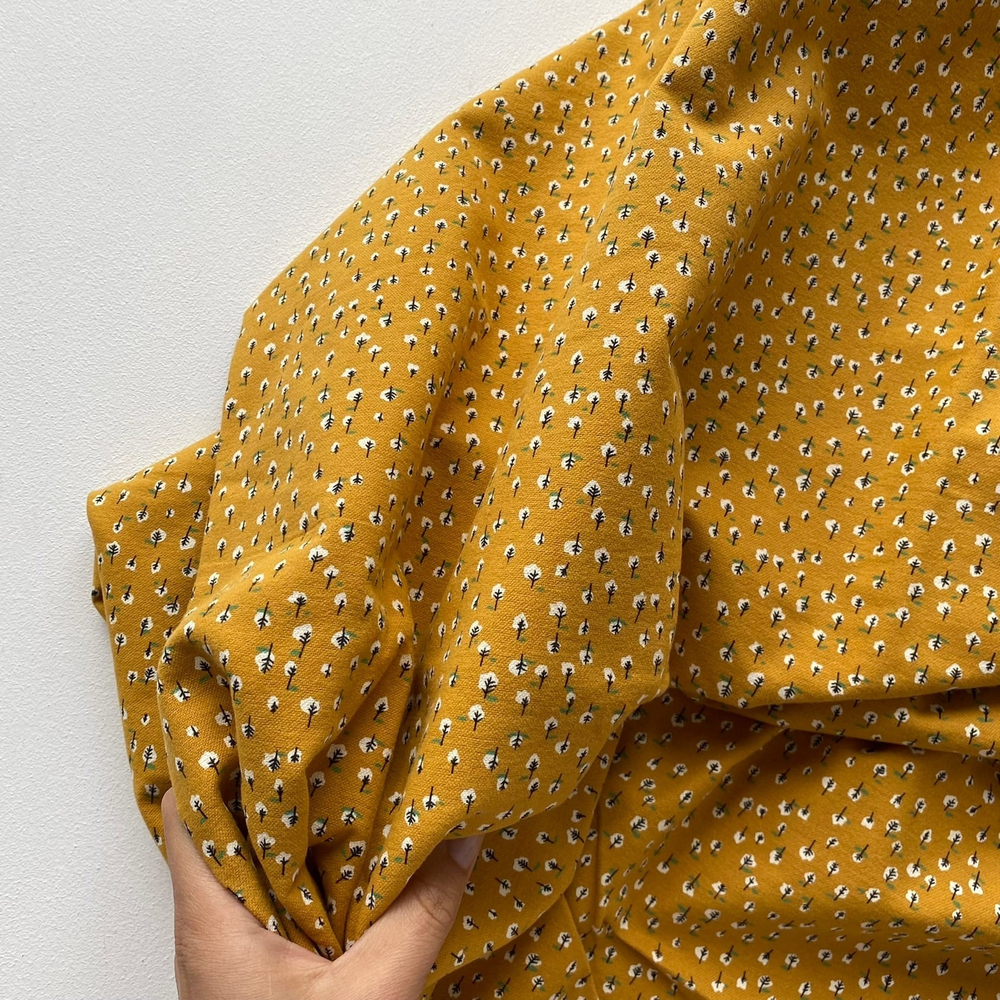 Фланель Деревья на горчичном фоне