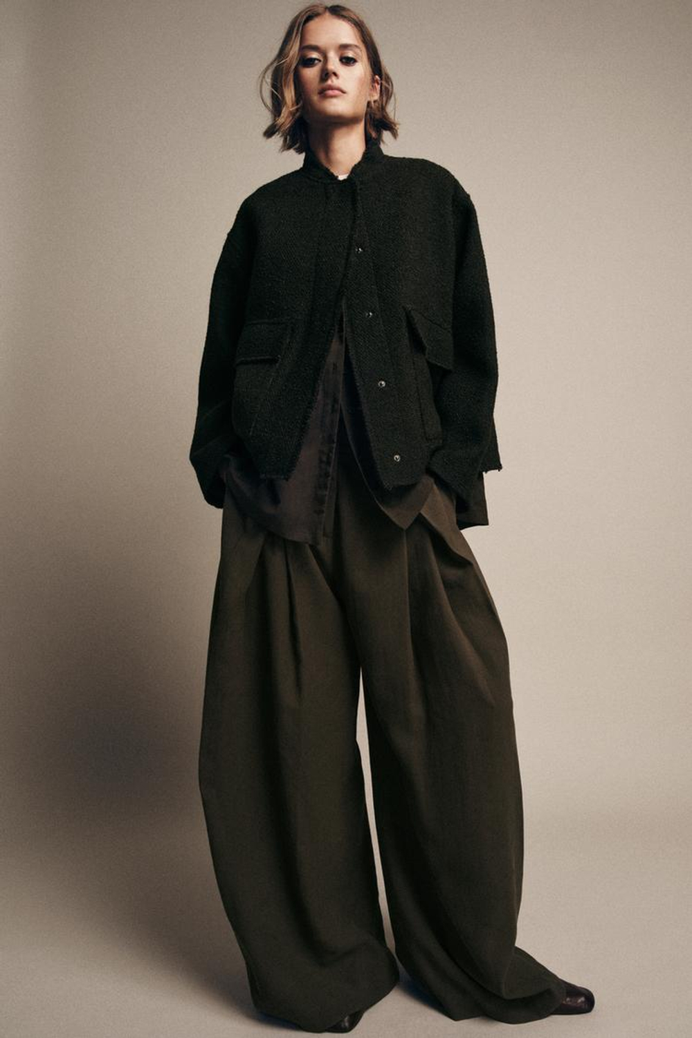 ZARA КУРТКА ИЗ РЕЛЬЕФНОЙ ТКАНИ С ШЕРСТЬЮ — ZW COLLECTION, ХАКИ