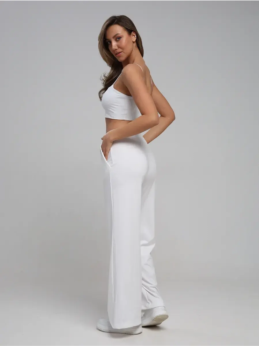 Брюки палаццо со стрелками клеш от бедра