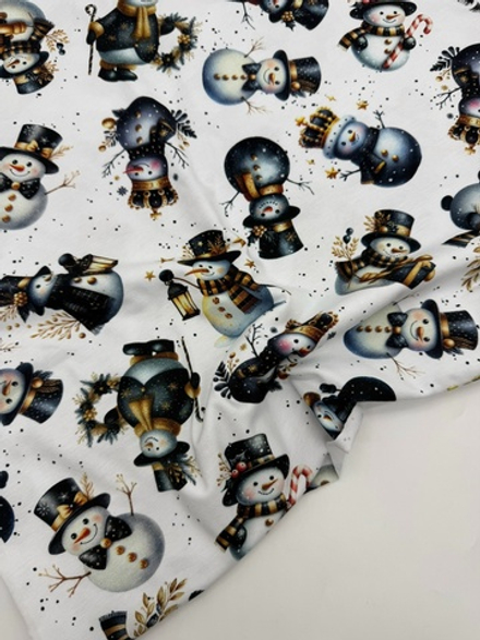 Снеговики в черном