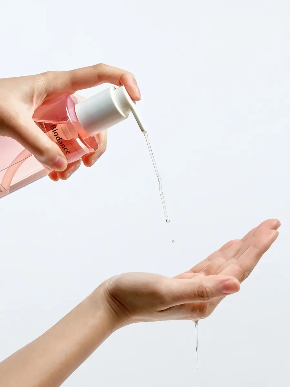 Biodance Гидрофильное масло с коллагеном для чувствительной кожи Collagen Cleansing Oil 200 мл