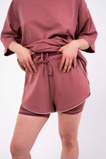 Мини-шорты с контрастным кантом