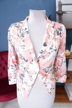 Жакет с цветами 42 размер