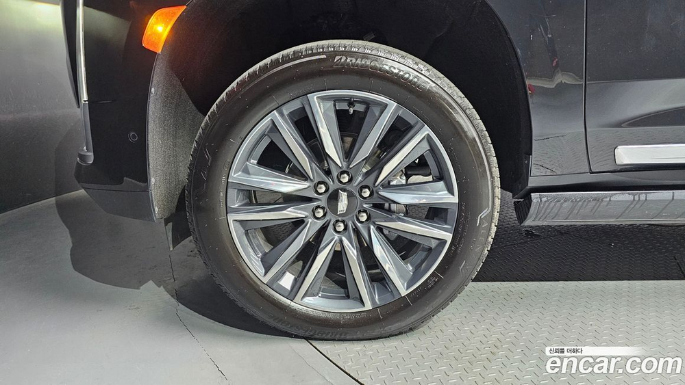 Cadillac Escalade 5 Generation 6.2 (04.2023)