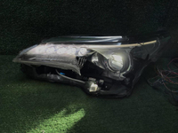 Битая Фара левая Toyota Fortuner 2 (2015-2020) LED
