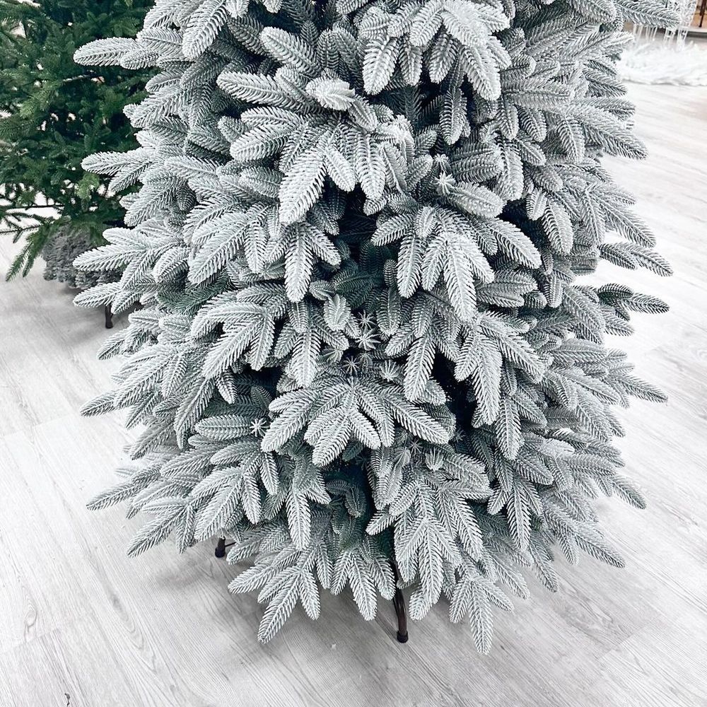 Заснеженная елка «Веста» (Литая хвоя) 180 см / 1,8 м