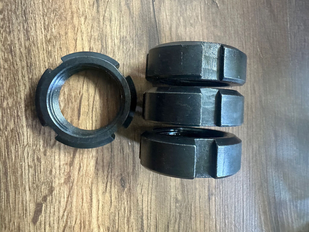 Гайка круглая на вал ротора