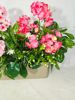 Герань искусственная с зеленью 40см в кашпо Прованс