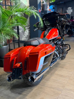 Harley-Davidson CVO Street Glide (Legendary Orange)