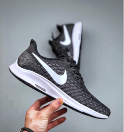 Мужские кроссовки Nike Air Zoom Pegasus 35 'Black' 942851-001