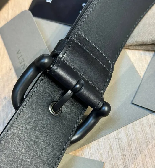 Ремень Bottega Veneta 4 см, черный.