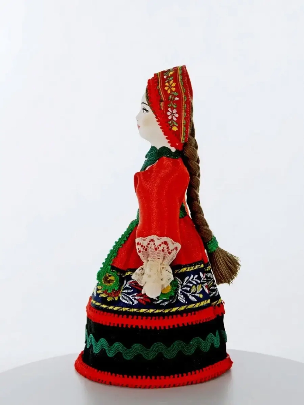 Кукла фарфоровая Юг России