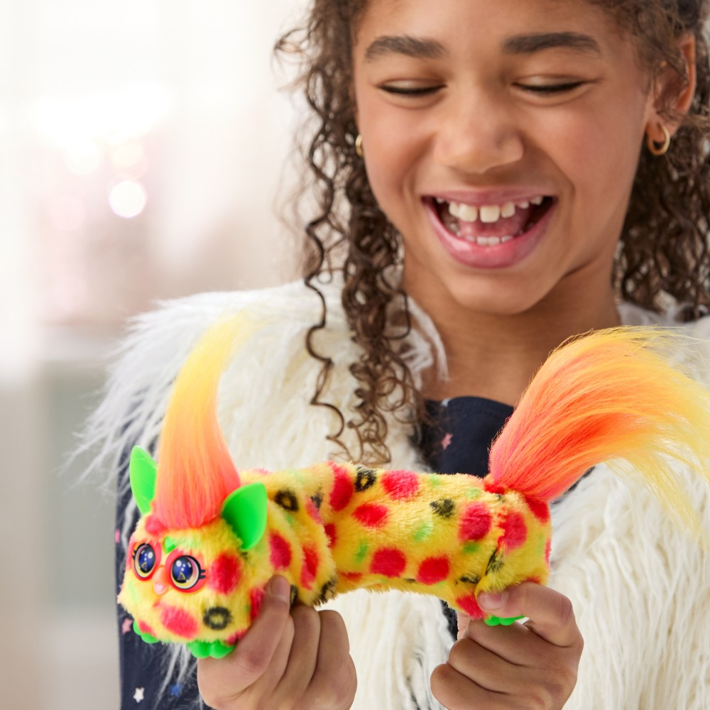 Hasbro Furby DJ Furblets - Pepp-Oh-Roni - Растягивающаяся интерактивная маскотка G1784