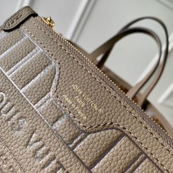 Louis Vuitton Neverfull Bandouliere Inside Out BB
