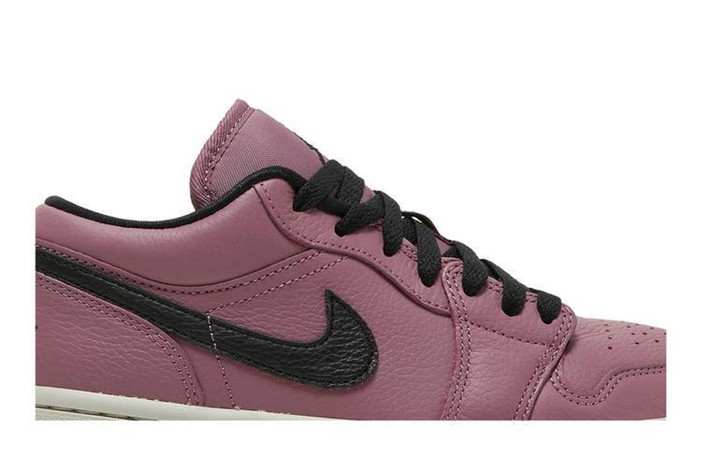 Кроссовки Jordan Air Jordan 1 Low "Magenta" (Женская размерная сетка)