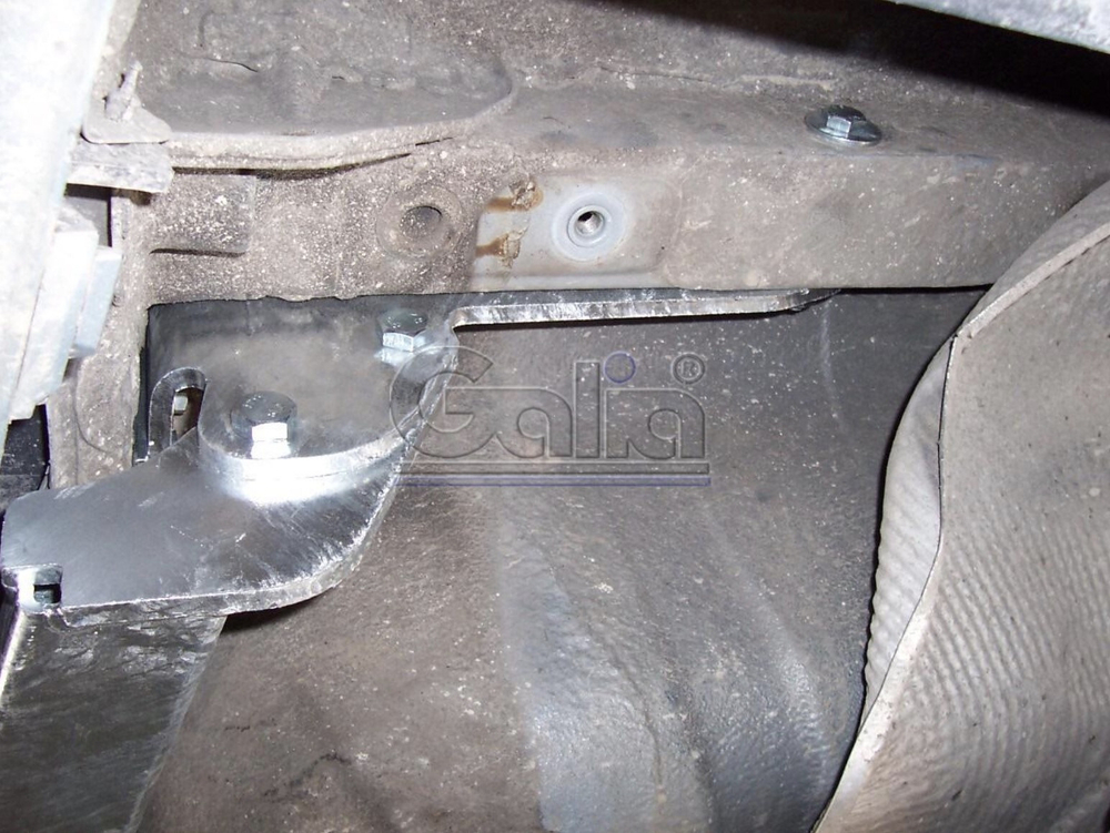 Фаркоп оцинкованный Galia R070A для Renault Laguna II лифтбек 2001-2008(паспорт и сертификат в комплекте)(без электрики)