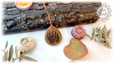 Оберег-капля "Печать Велеса" из дуба