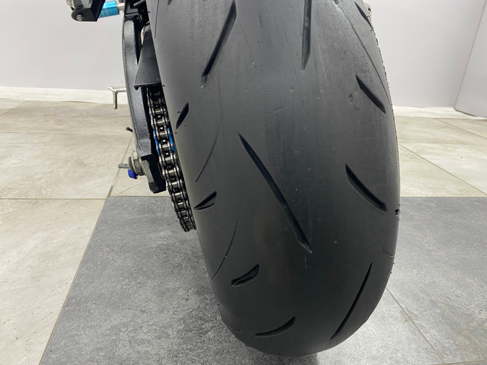 Suzuki GSX-S1000F 049730