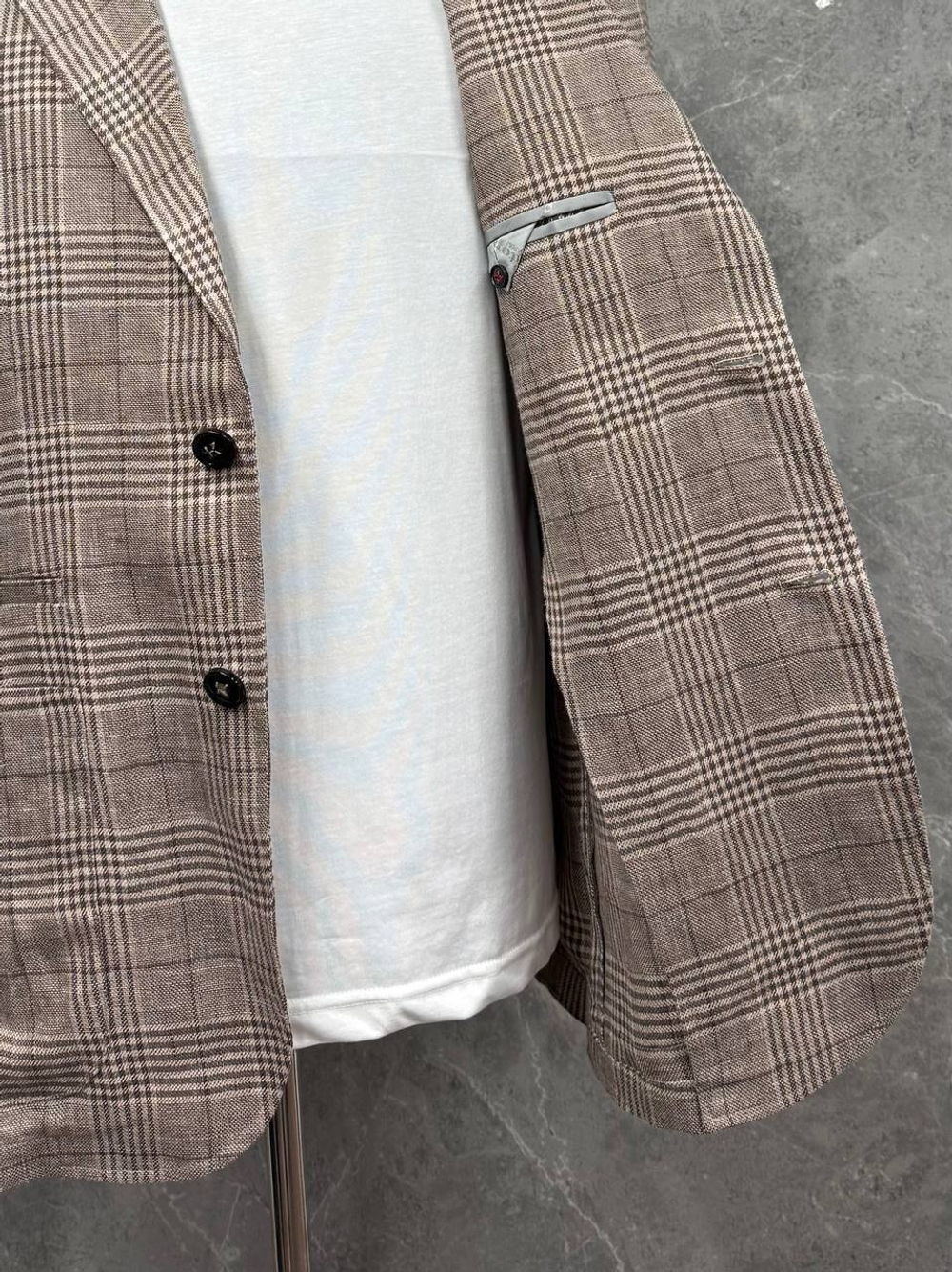 Льняной костюм Kiton