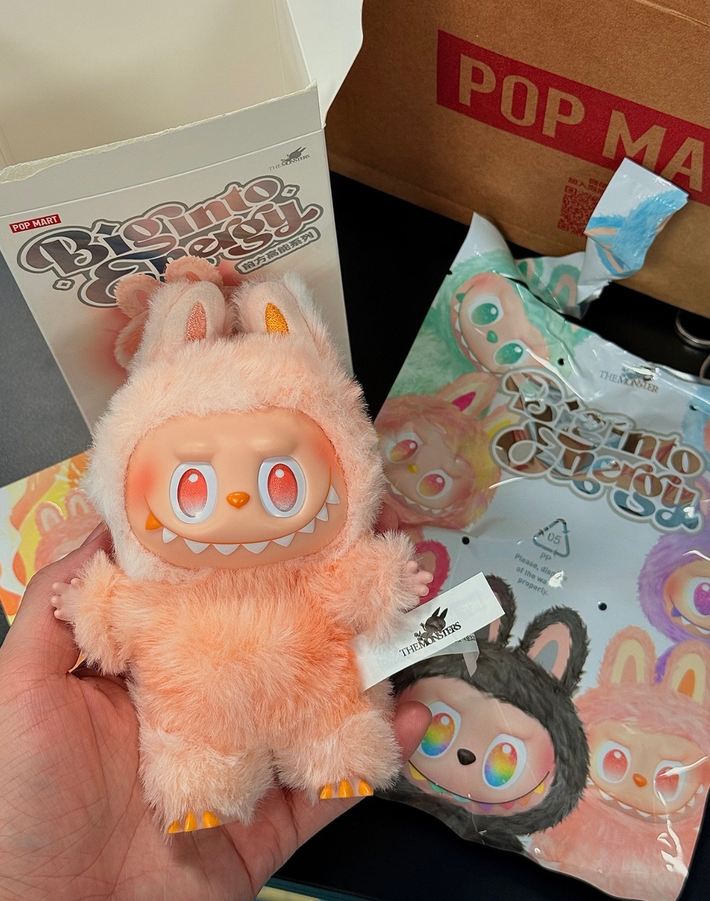 Дизайнерские игрушки Labubu the Monsters 3.0, Happiness