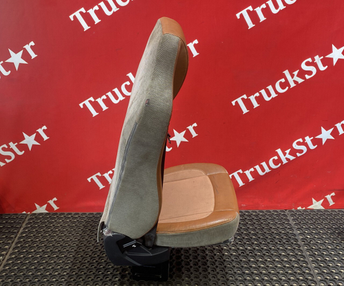 Сиденье (дефект) пассажирское механическое 2023г