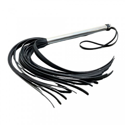 Флоггер из  искусственной  кожи с хромированной рукоятью