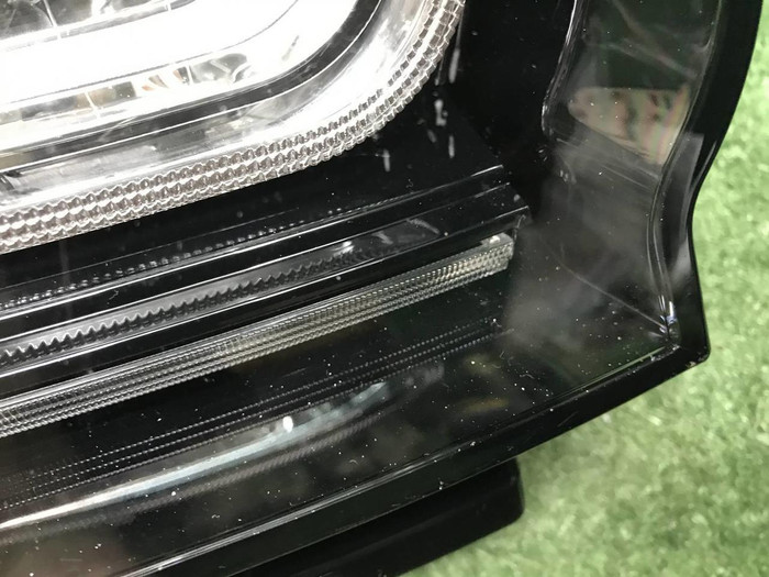 Фара правая Range Rover Vogue 4 12-17 ксенон