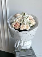 предзаказ - сборный букет из хризантемы, маттиолы, кустовых пионовидных роз и диантусов крем мал