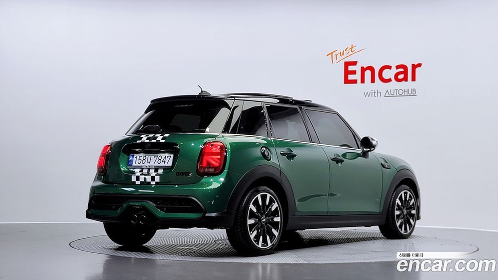 Mini Cooper S 5 даерей Classic (04.2023)