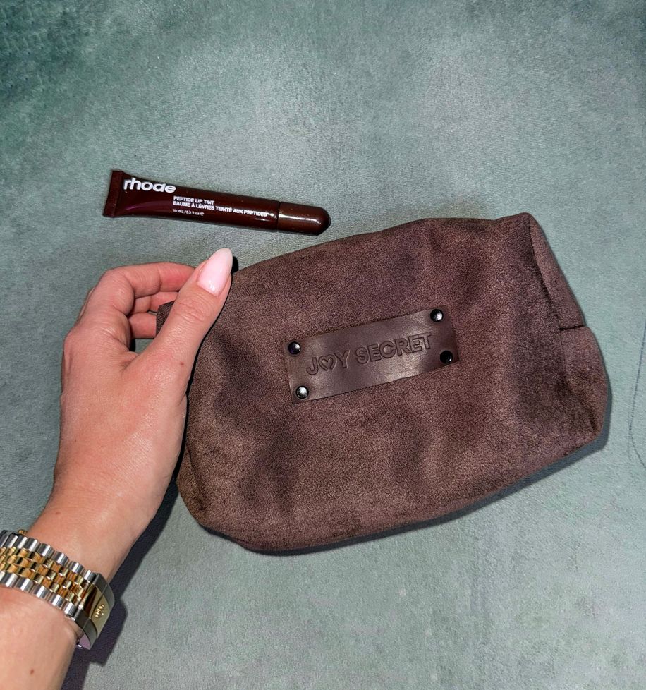 Makeup bag