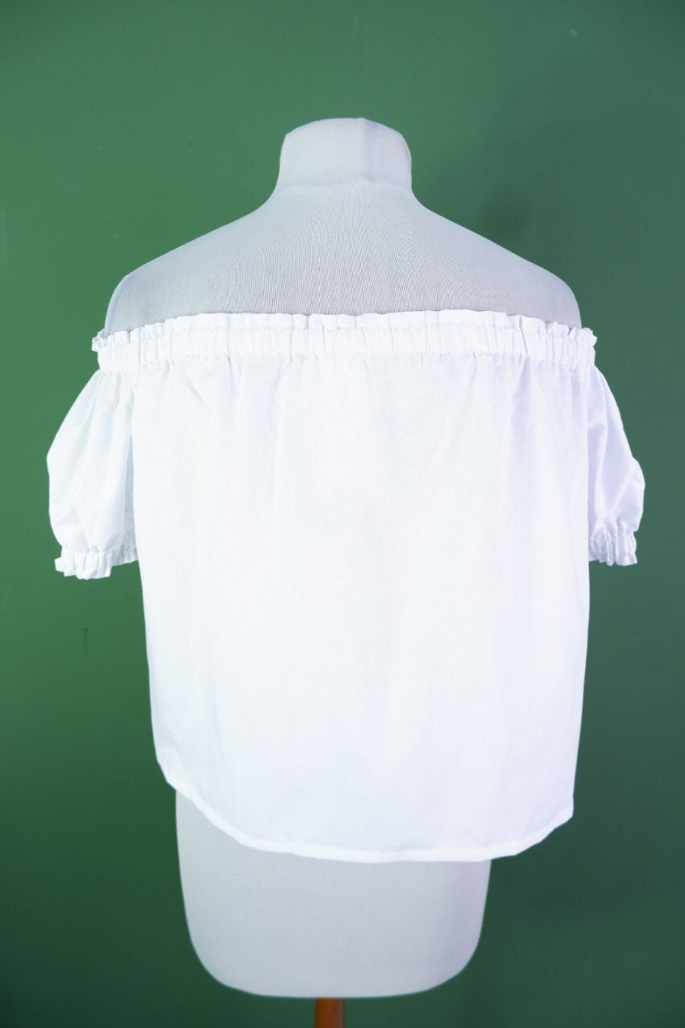 Блузка романтичная со спущенными плечами 44 размер