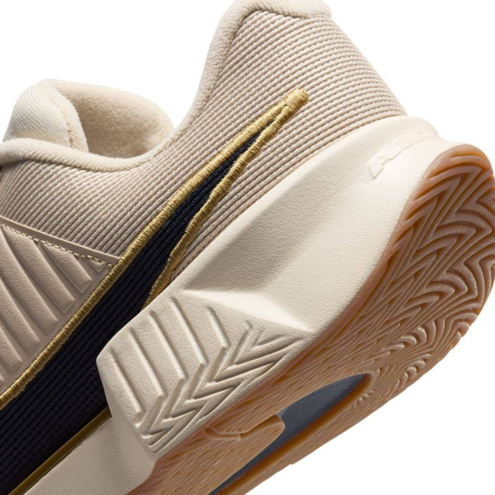 Мужские кроссовки теннисные Nike Zoom GP Challenge Pro Premium - Бежевый