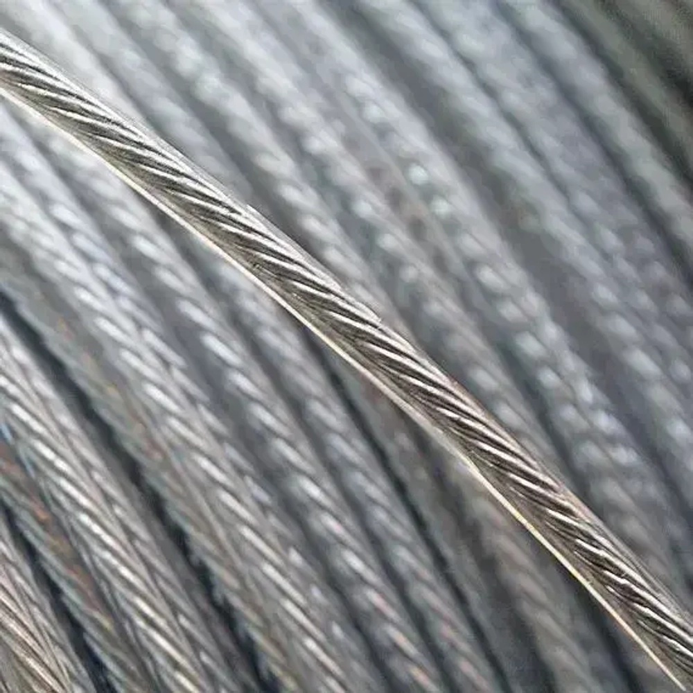 Трос в оплетке 4мм, 20м металлический в полимерной оплетке, трос металлополимерный