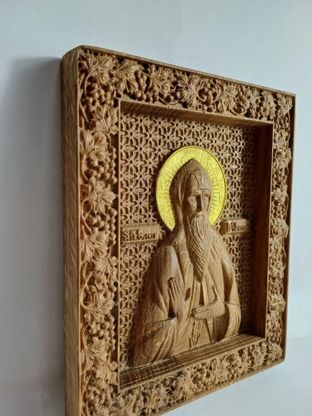 Освященная Икона Св. князя Олега резная из дуба 17х14см