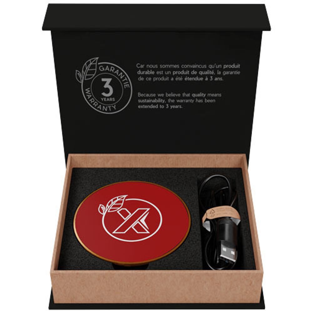 Зарядная станция для беспроводной зарядки SCX.design W13, изготовленная из дерева