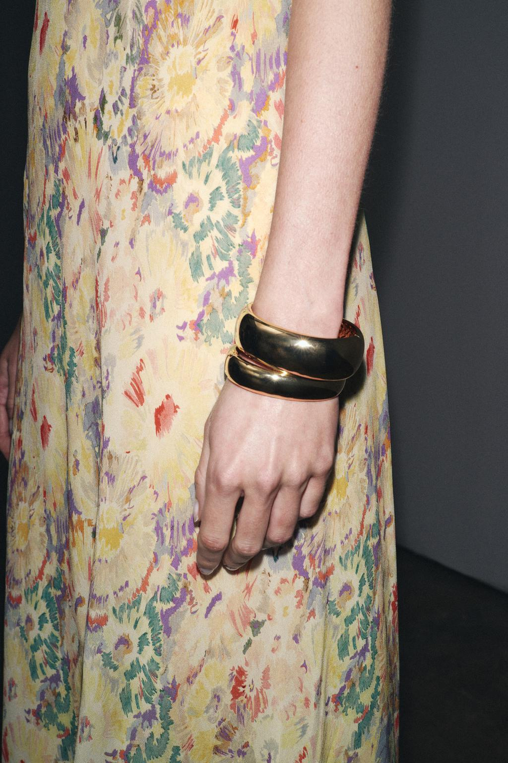 ZARA НАБОР МЕТАЛЛИЧЕСКИХ БРАСЛЕТОВ, ЗОЛОТИСТЫЙ