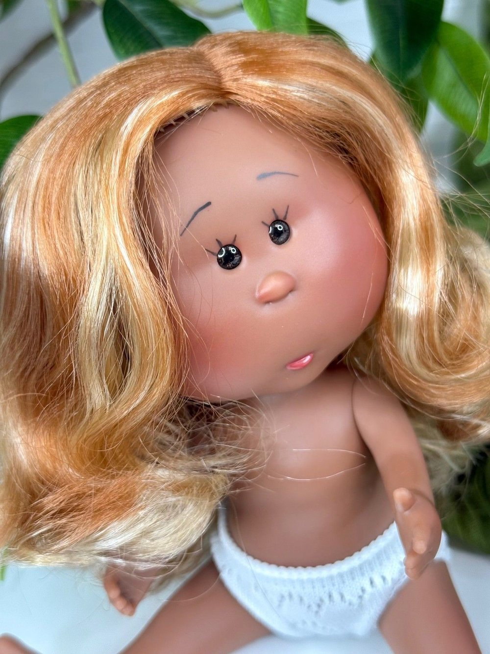 Кукла Nines виниловая 23см Little Mia без одежды (3199WN7)