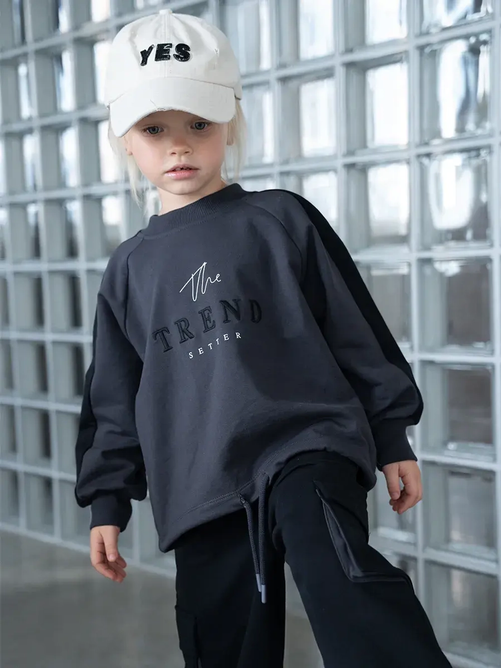 Спортивный костюм для девочки в школу