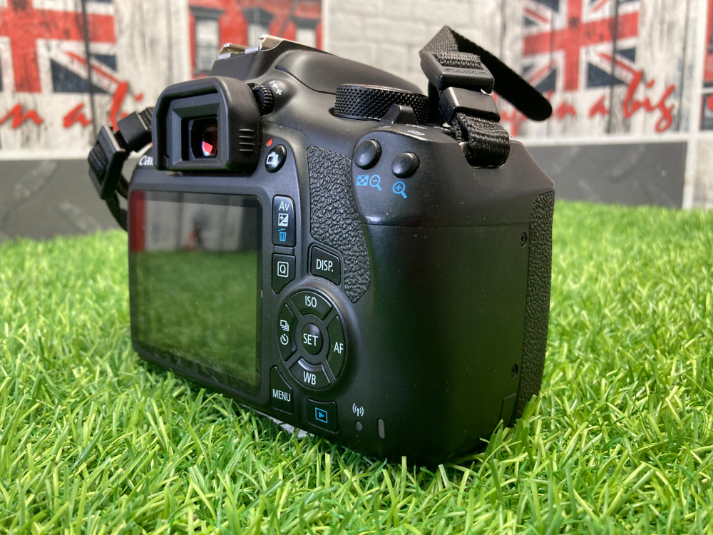 Canon 1300D kit 18-55mm IS III Покупка/Продажа
