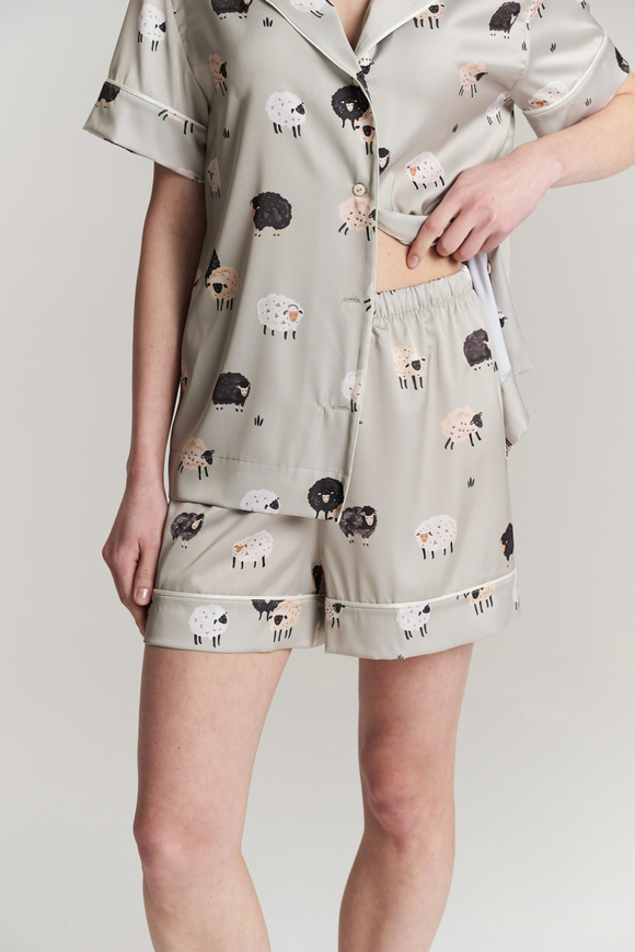 Шелковая блуза с кантом - овечки