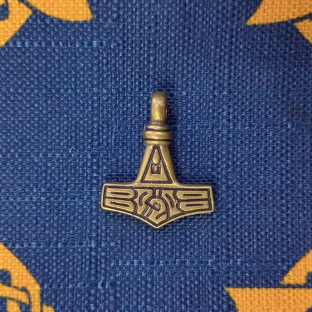 Мьёльнир. Готланд 10-11 в.