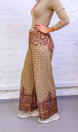 Комплект (худи и брюки) "Оберег", по мотивам старинной русской обережной вышивки