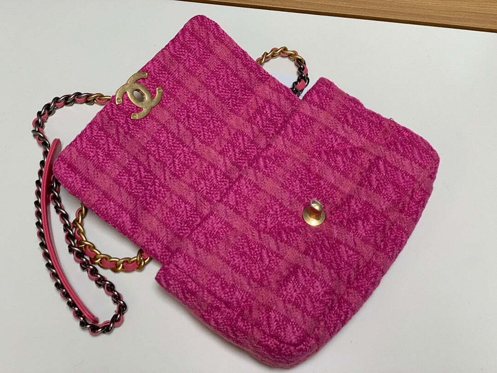 Chanel 19 26 cm