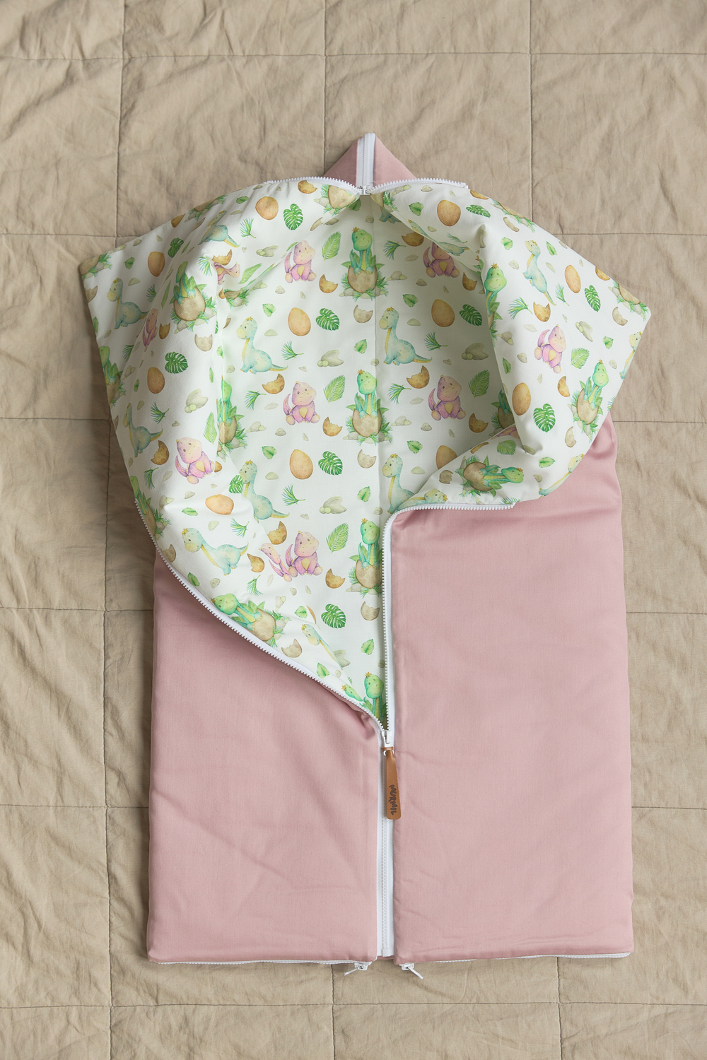 Комплект на выписку Динозаврики (темная пудра)/Розовый (3 предмета)